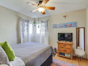 Dog-friendly Albuquerque Home: 1 Mi to U of NM!