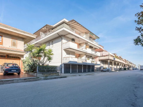 Awesome Apartment in Martinsicuro With Wifi and 2 Bedrooms