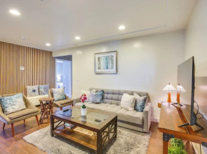 Modern Duplex Near Gaylord Resort & Bayfront!