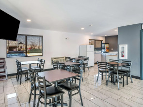 Americas Best Value Inn East Peoria