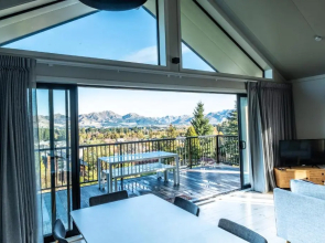 Jacks Lodge - Hanmer Springs Townhouse