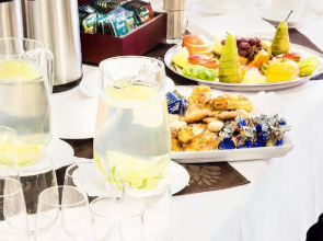 Kreutzwald Hotel Таллин