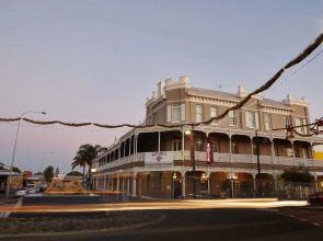 Rose Hotel & Motel
