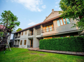 Chu Hotel