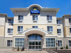 Sleep Inn & Suites Altoona North