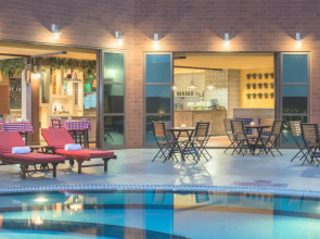 Majestic Premier Hotel