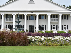 Golf Course View Villa 1304 in Brunswick Plantation Short Drive to the Beach by Redawning