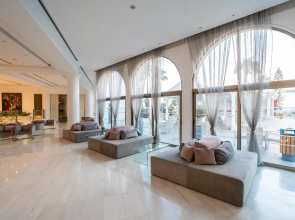 The Golden Coast Beach Hotel