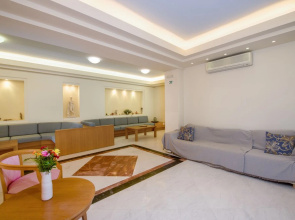 Toxo Hotel