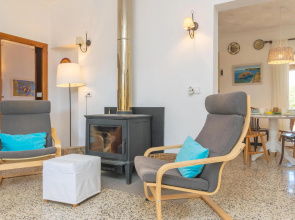 SOL I VENT - Chalet for 8 people in Cala Llombards. Free WiFi