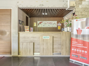 Sunshine Family Homestay near Terminal 1 Juanda Airport