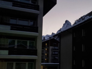 Chalet Antoine serviced apartments by Mirabeau