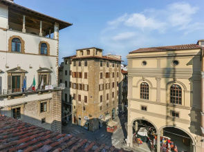 Uffizi Suite I
