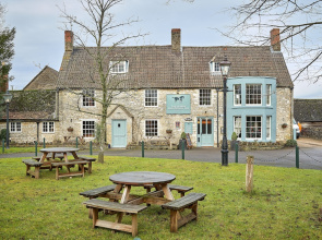 The Horse & Groom Inn