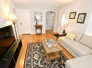 3 Bedroom Home 7 Blocks From ND Firepit 54231