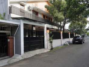 Rumah Sarwestri B&B