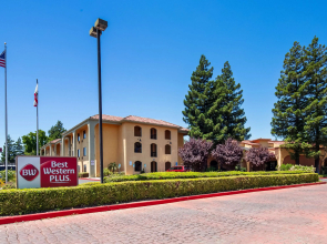 Best Western Plus Heritage Inn