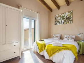 Fincas Mallorca family house with pool 8pax