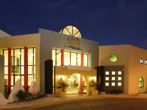 Club Salina Warhf