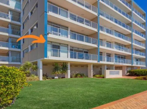 Oceanic 2 - On Main Beach!