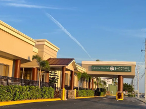 River Palm Hotel