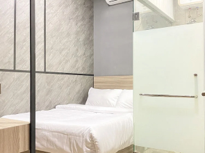 Djuragan Kamar Suhat