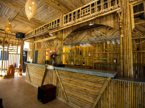 Ninh Binh Mountain Side Homestay & Cafe