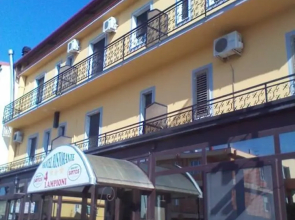 Hotel 4 Lampioni