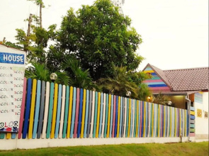 7 Colors House