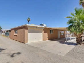 Riverfront Bullhead City Home w/ Mountain Views!