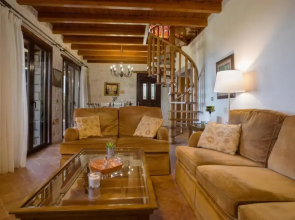 Paradise Home - On the Hill - Paradise Home - On the Hill