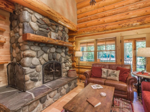 Arrowhead Lodge