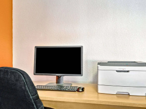 Travelodge Center Strip