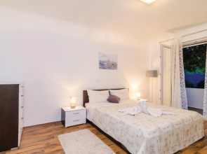 Amazing Home in Palje Brdo With Wifi and 3 Bedrooms