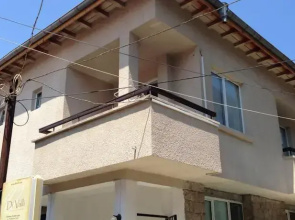 Vesela Guest House