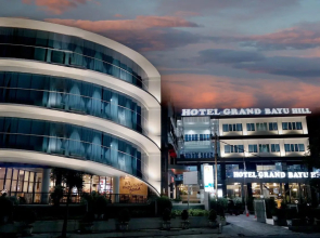 Grand Bayu Hill Hotel