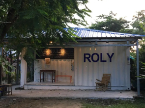 Roly Airport Residence
