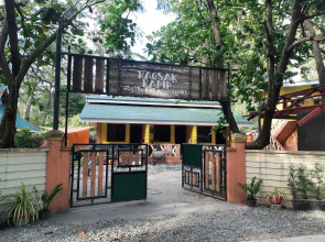 RedDoorz Hostel @ Ragsak Kamp Beach Resort