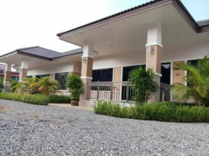 Parawee Resort