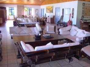 Waidroka Bay Resort