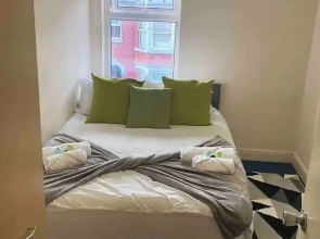 Flat 3, 52 Sneinton Hermitage Nottingham NG2 4BS