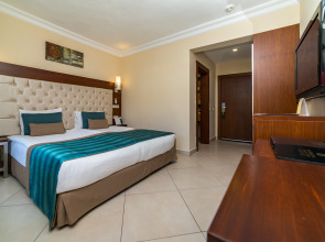 Kamelya Aishen K Club