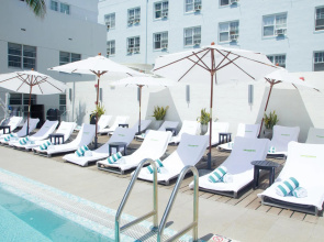 Hotel Breakwater South Beach