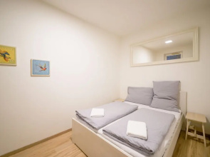 Vesna Convenient Apartment by CHORS