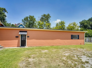 Lake Charles Vacation Rental w/ Private Patio!