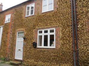 Evelyn Cottage, Charming Cottage Tucked Away