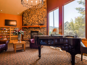 Best Western Plus Hartford Lodge