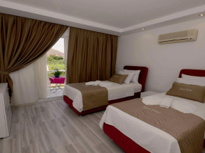 Kaya Hotel