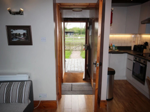 Whitley Elm Cottages