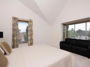Tea Tree Manor - Perth Holiday Homes